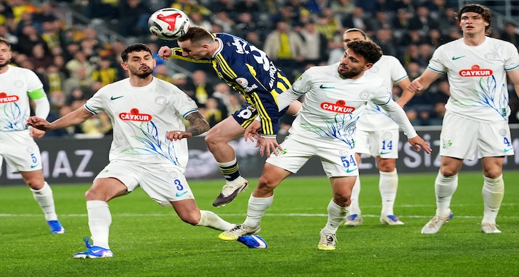 Fenerbahçe Rizespor Beraberliğiyle Şampiyonluk Umutlarını Azalttı